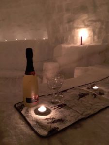 Igloo a Punta Helbronner. Fonte: Società Guide Alpine di Courmayeur