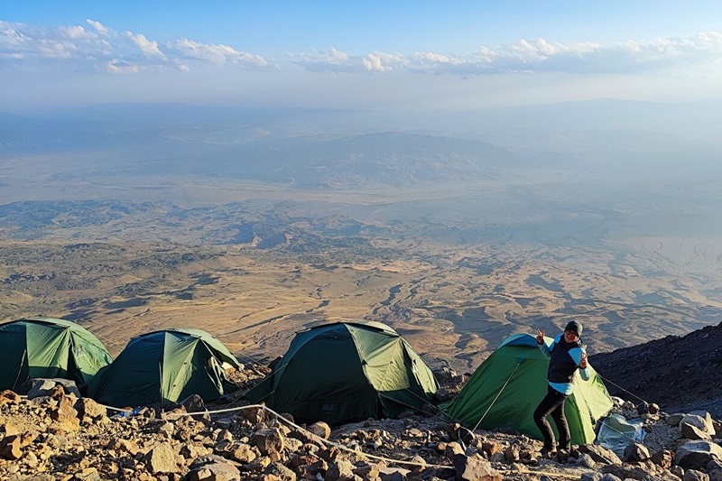 ferrino base camp